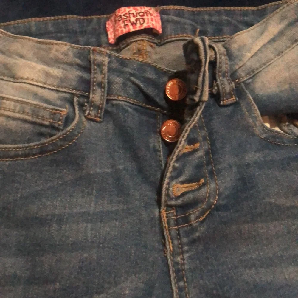 Lightly worn girls jeans - Picture 2 of 2